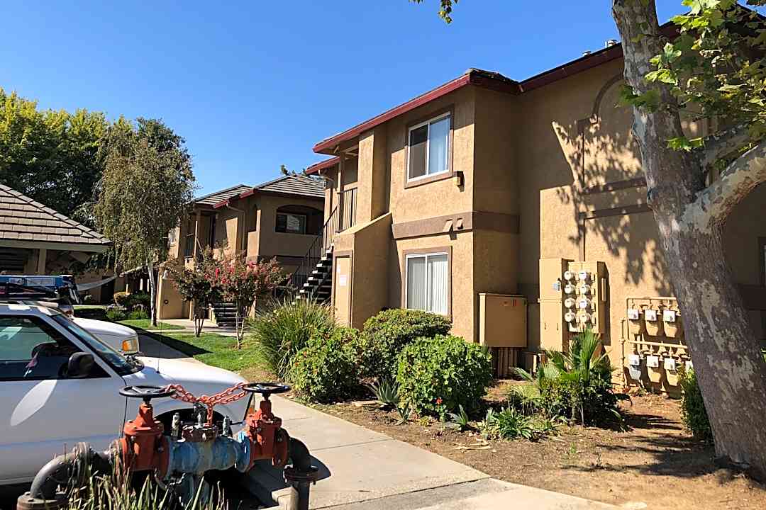 Brentwood Park / Garden - 180 Sycamore Ave | Brentwood, CA Apartments for  Rent | Rent.