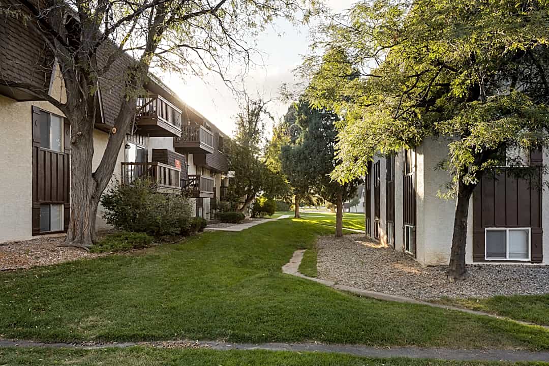 Ivy Crossing - 2470 South Quebec Street Denver Co Apartments For Rent Rentcom