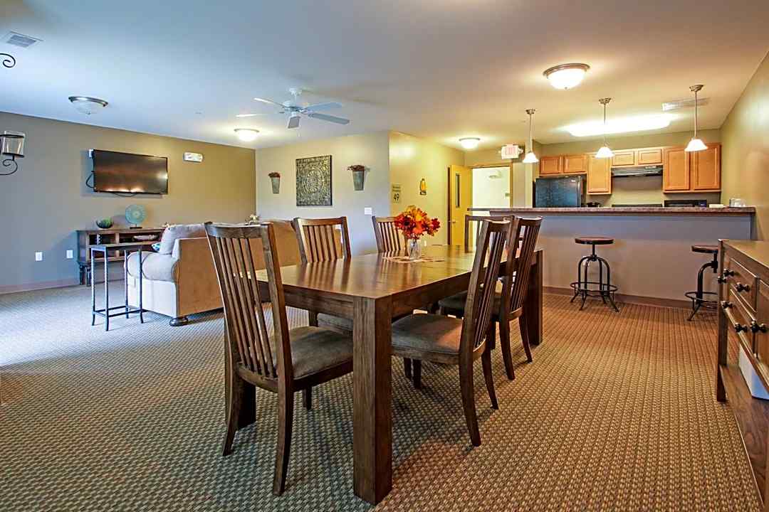 Fox Crossing Apartments - 200 Bridge Street Burlington Wi Apartments For Rent Rentcom