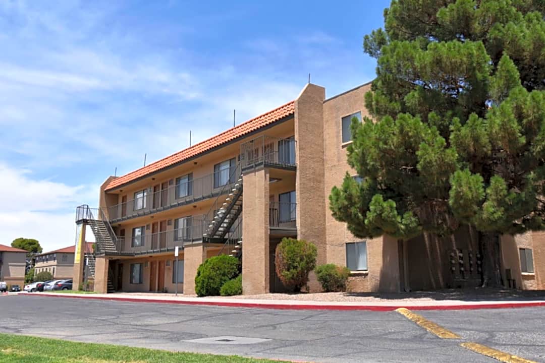 Album Park Apartments - 2655 N Yarbrough Dr | El Paso, TX Apartments for  Rent | Rent.