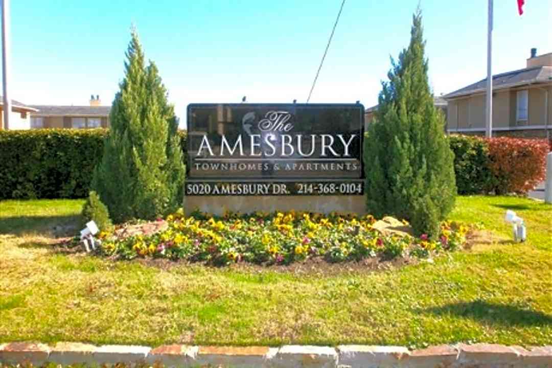 Amesbury Townhomes Apartments 5020 Amesbury Dr Dallas Tx Apartments For Rent Rent Com