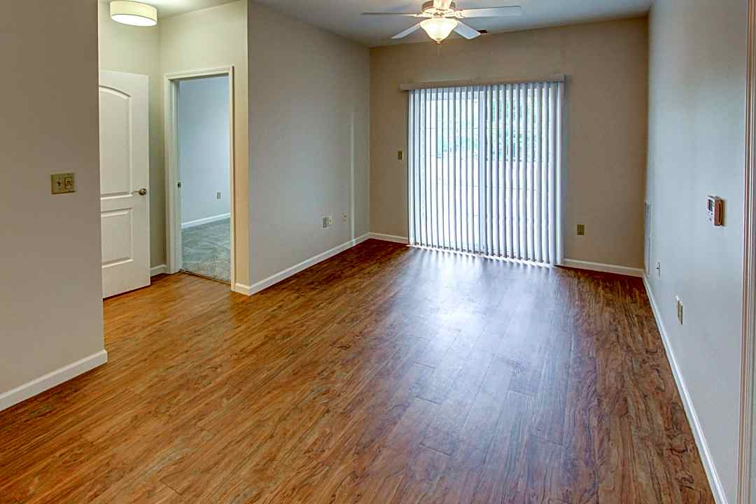 Strathmore Apartments 4505 Chestnut Ridge Rd Buffalo Ny Apartments For Rent Rent Com