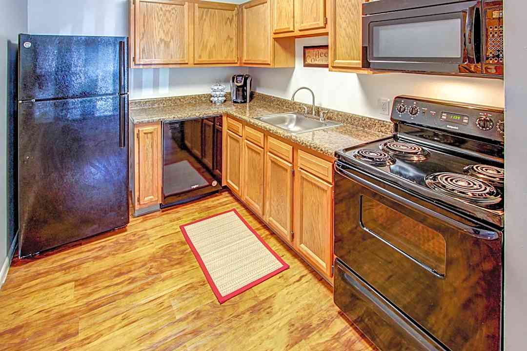 Deer Valley Apartments - 11 Farnsworth Dr Slingerlands Ny Apartments For Rent Rentcom