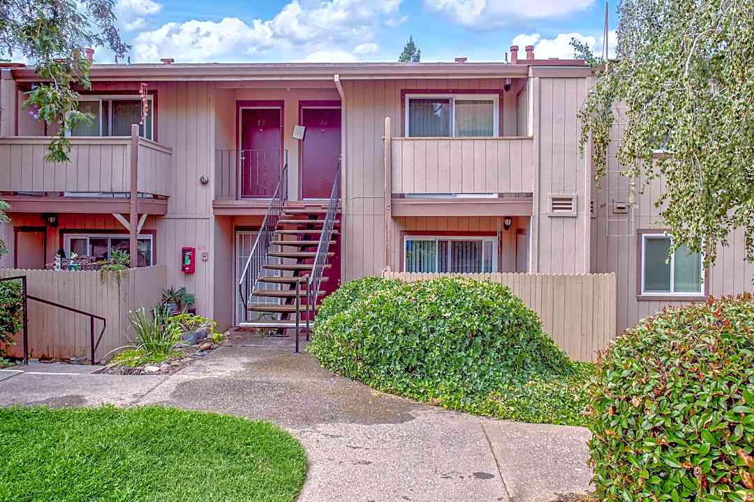 Parkview Apartments 11805 Dry Creek Rd Auburn Ca Apartments For Rent Rent Com