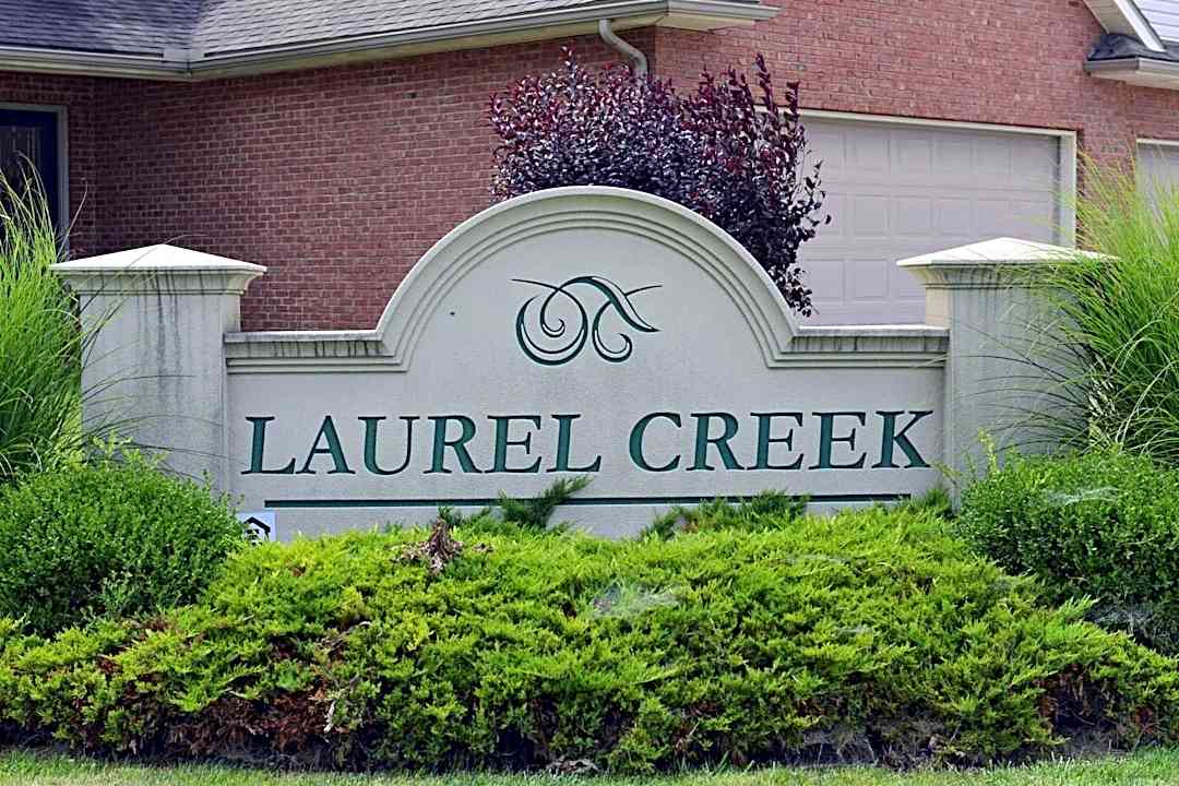laurel creek apartments townhomes 997 n market st troy oh apartments for rent rent com