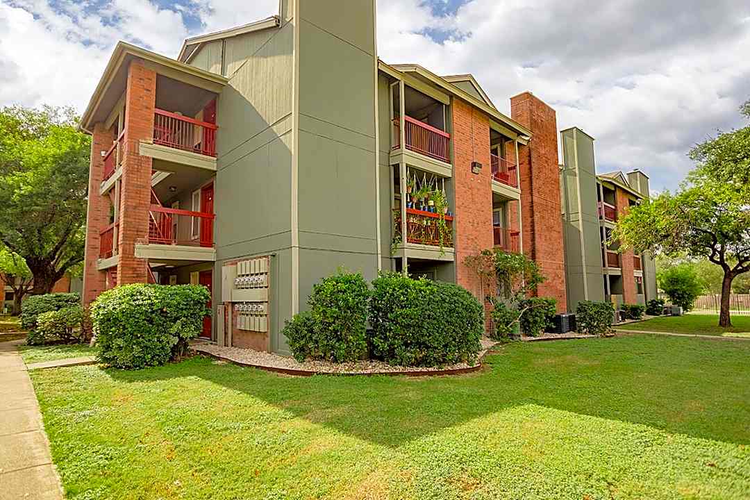Marbach Park 1880 Horal St San Antonio Tx Apartments For Rent Rent Com