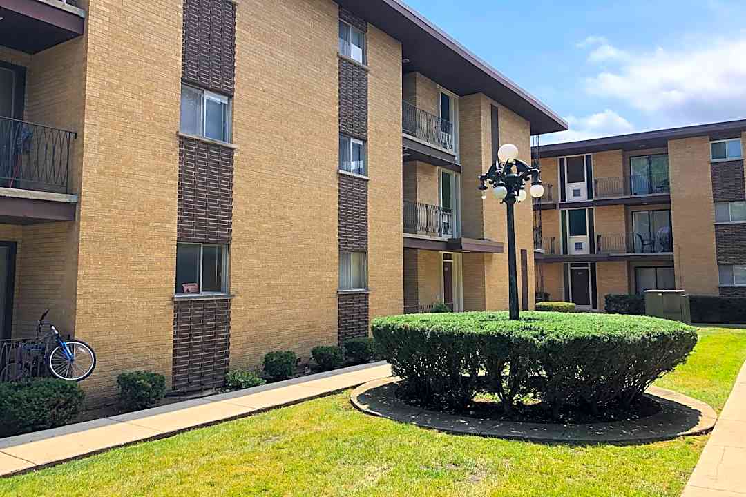 Somerset Park Apartments Iii 3170 W 115th St Merrionette Park Il Apartments For Rent Rent Com