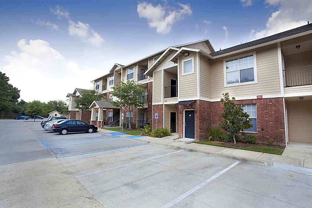 Ivy Park Apartment Homes 6444 Jones Creek Rd Baton Rouge La Apartments For Rent Rent Com