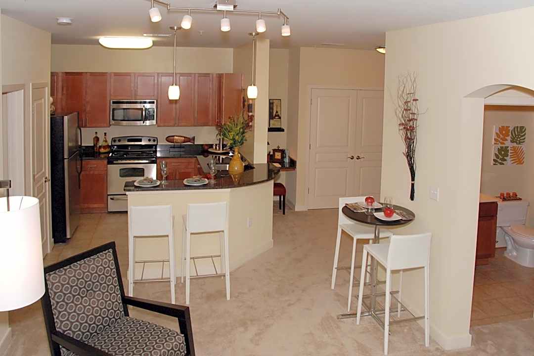 The Cascades 2133 Amberbrooke Way Virginia Beach Va Apartments For Rent Rent Com