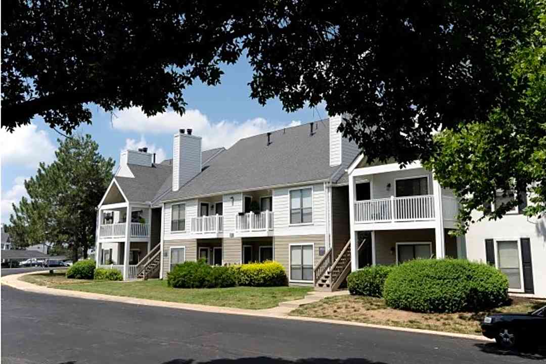 Hampton Woods - 16955 W 68th St Shawnee Ks Apartments For Rent Rentcom