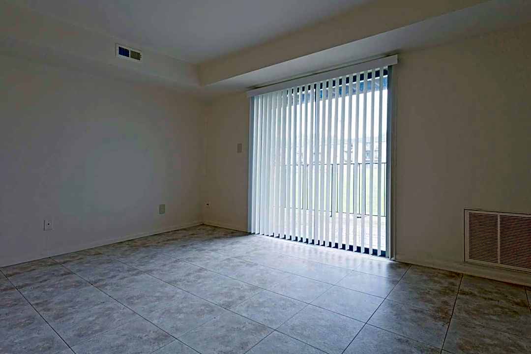 Afton Gardens 713 Hunt Ave Nw Roanoke Va Apartments For Rent Rent Com