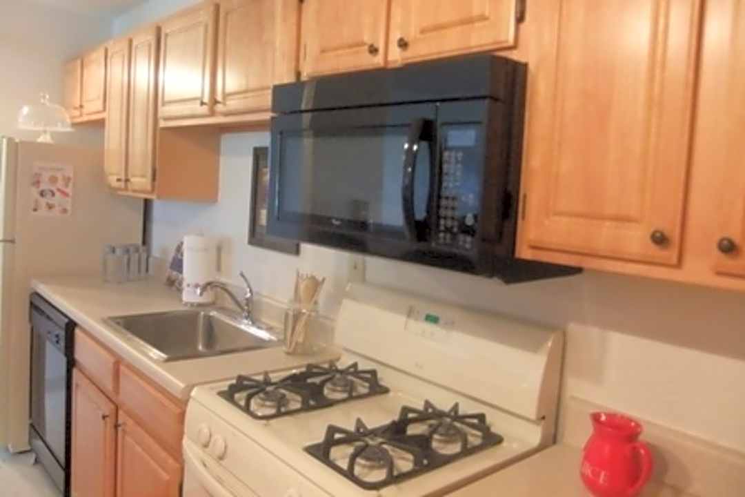 braintree village 2 mccusker drive braintree ma apartments for rent rent com