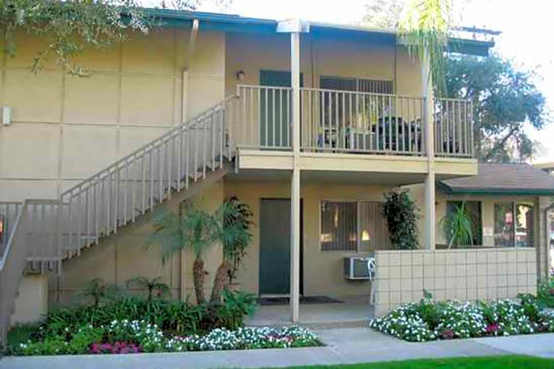 Fairway Park Apartments - 1844 E Fairway Dr Orange Ca Apartments For Rent Rentcom