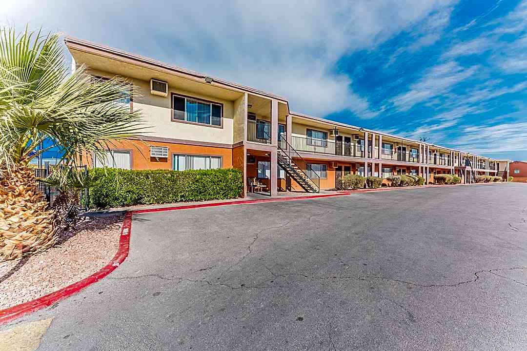 Rancho Alvarado Apartments 5088 S Maryland Pkwy Las Vegas Nv Apartments For Rent Rent Com