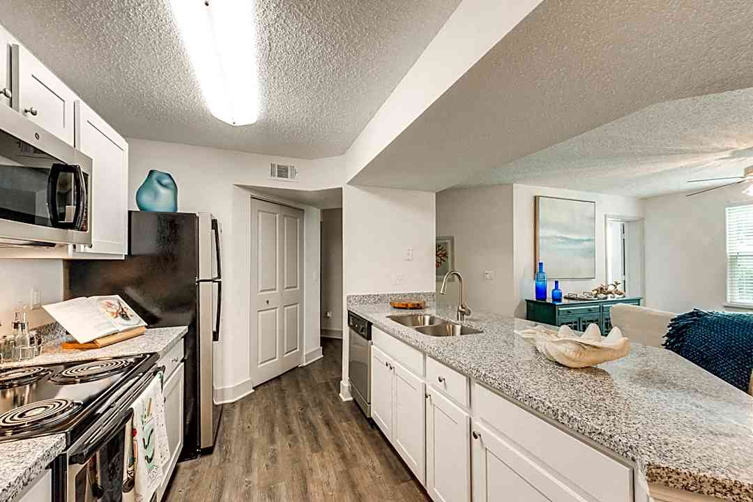 Bahia Cove Apartments 901 Fm 517 Rd W Dickinson Tx Apartments For Rent Rent Com