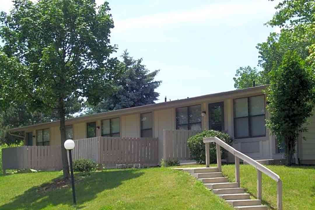 forsythia court 6001 barley ave louisville ky apartments for rent rent com