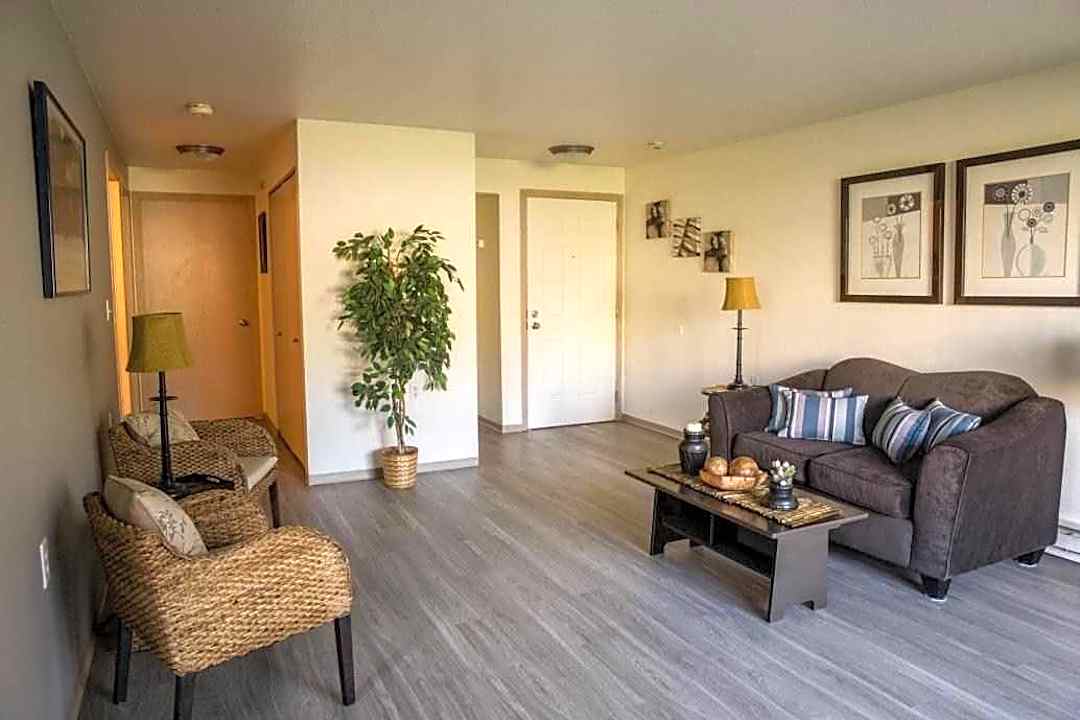 Eaglepointe Apartments - 2718 N Bowdish Rd Spokane Valley Wa Apartments For Rent Rentcom
