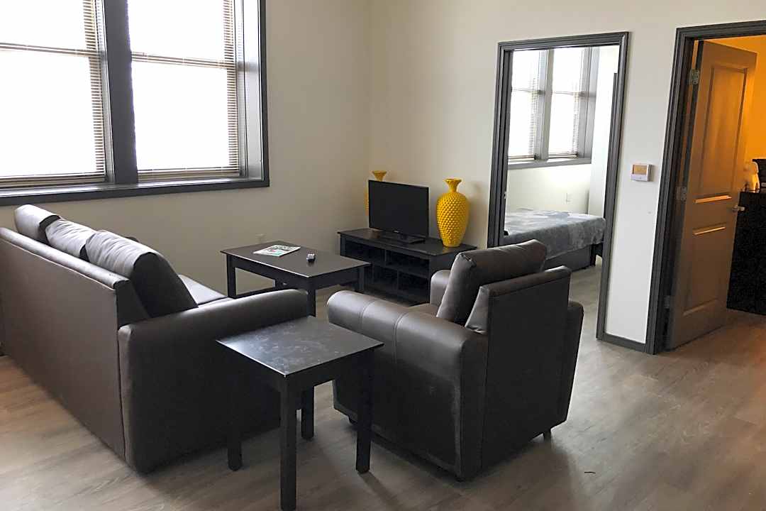 Frisco Lofts 309 N Jefferson Ave Springfield Mo Apartments For Rent Rent Com [ 720 x 1080 Pixel ]