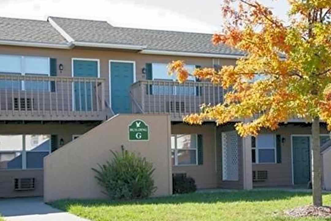 Eagle Ridge Apartments - 530 Eldridge St Lawrence Ks Apartments For Rent Rentcom