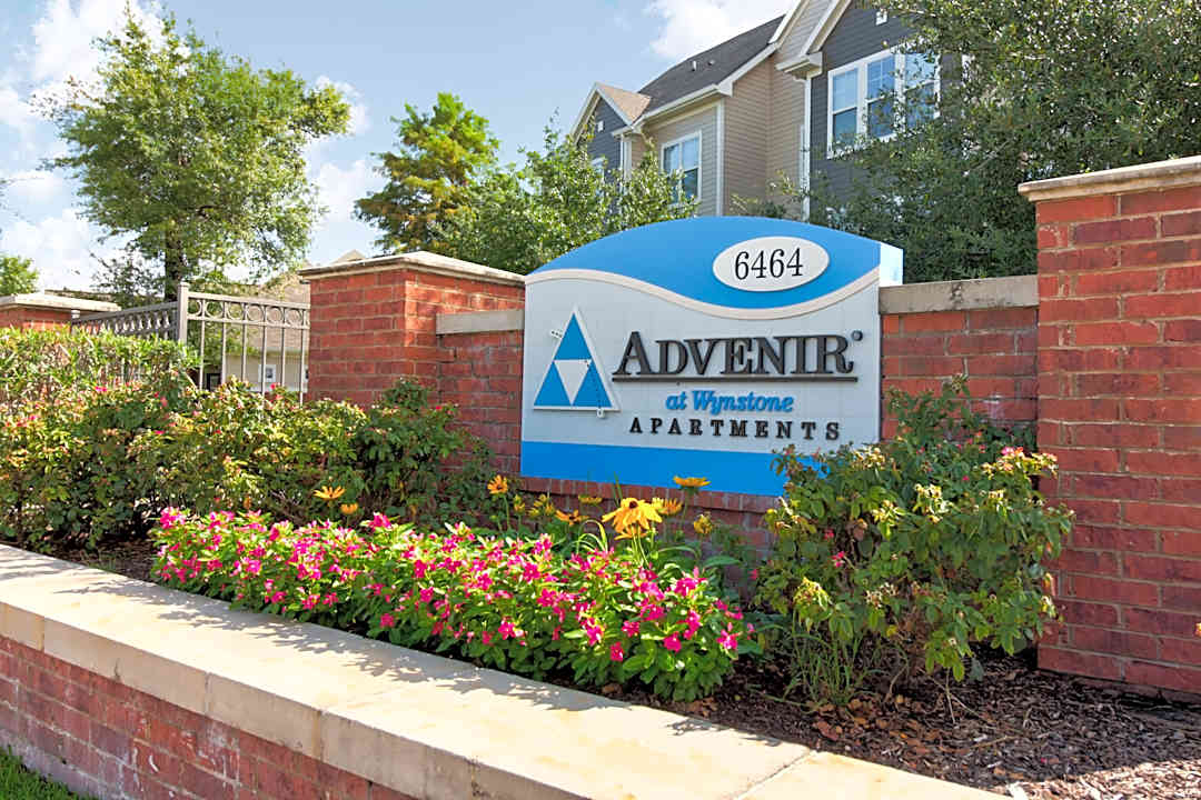 Advenir At Wynstone 6464 E Sam Houston Pkwy N Houston Tx Apartments For Rent Rent Com