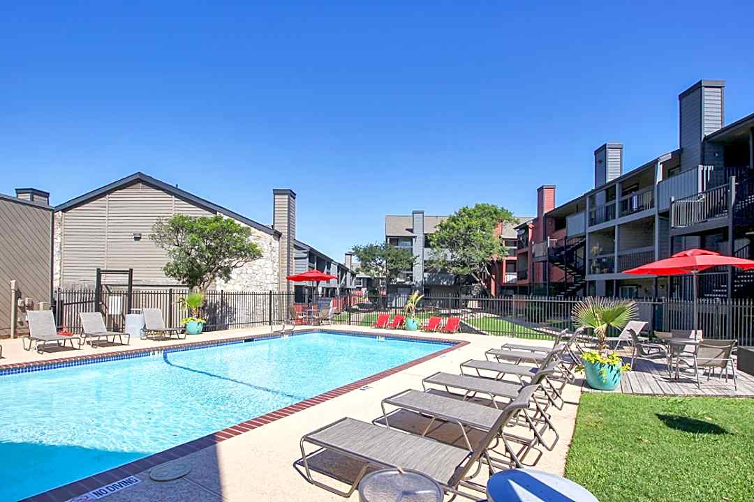 starburst apartments 8900 n i h 35 austin tx apartments for rent rent com