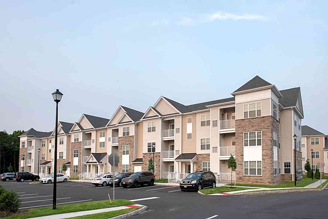 the crossing apartments lakewood