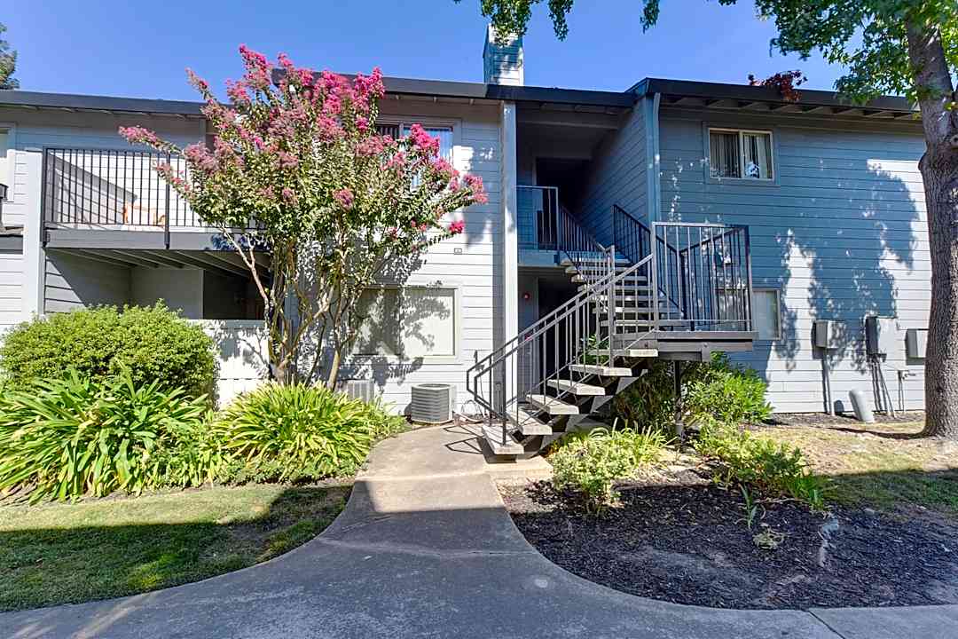 Ashford Heights 4339 Galbrath Dr Sacramento Ca Apartments For Rent Rent Com