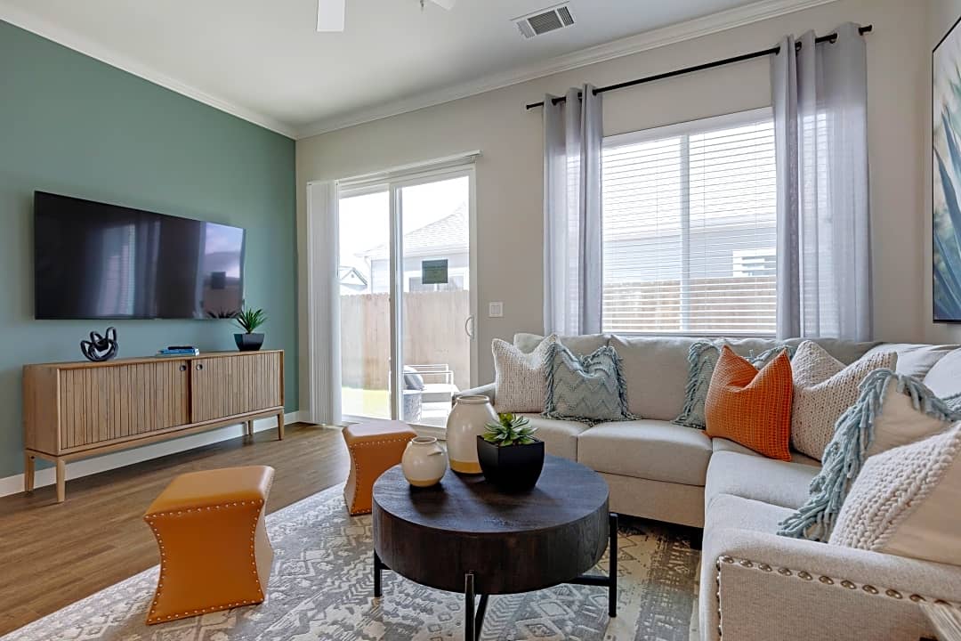 Horizon at Ridgeview - 1000 Harmon Rd. | Fort Worth, TX Apartments for Rent  | Rent.