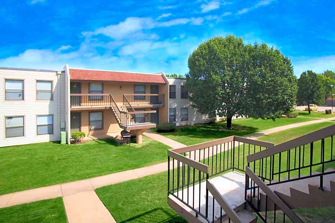 Wildwood Apartments E 80th St N Owasso Ok Apartments For Rent Rent Com