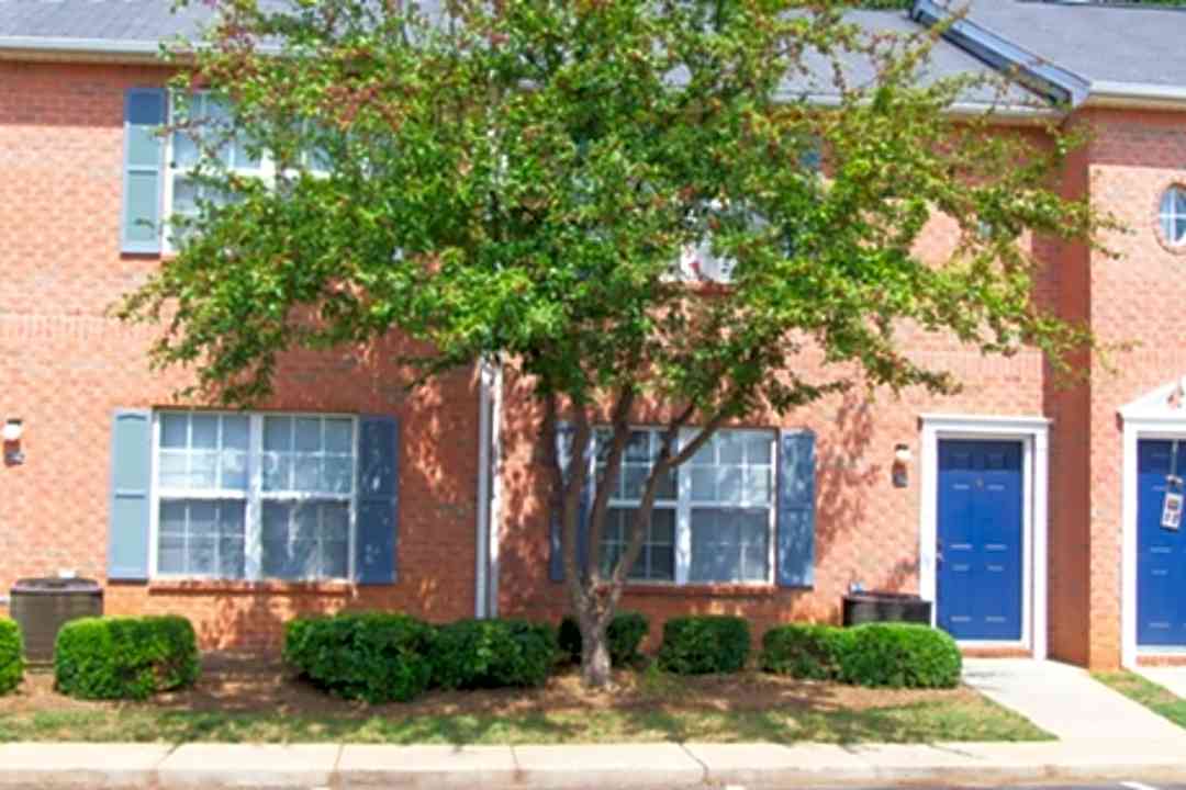 Jamestown Pointe - 155 Ridge Road Greenville Sc Apartments For Rent Rentcom