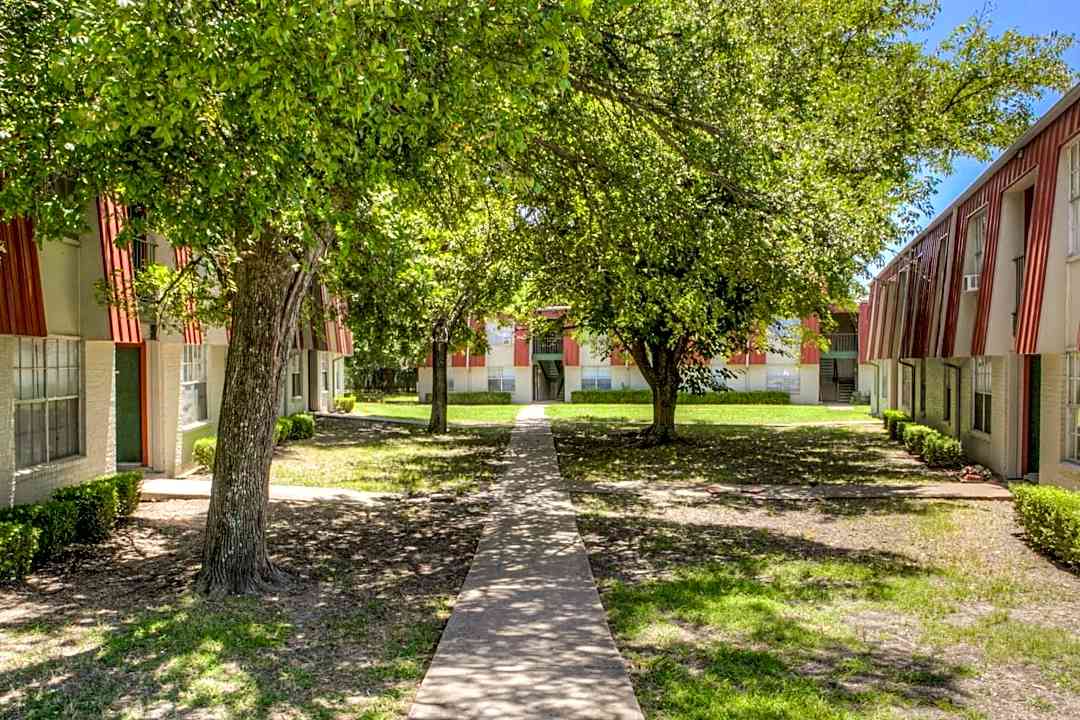 garden park apartments 1919 j ramsey blvd n greenville tx apartments for rent rent com