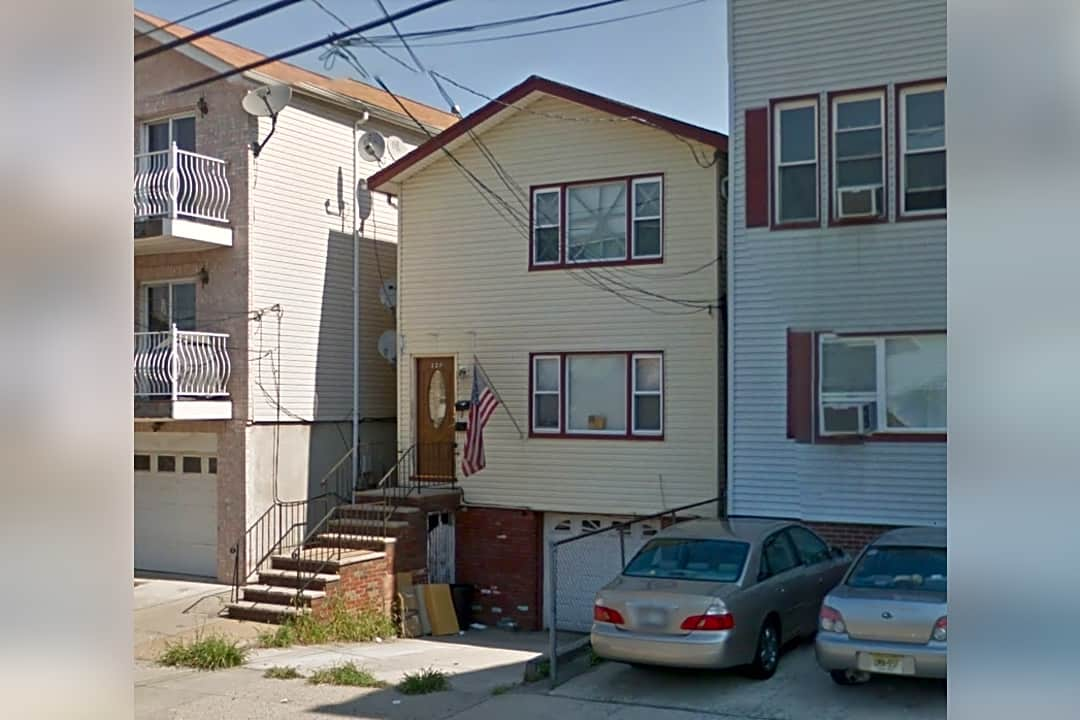 220 Seaview Ave - 220 Seaview Ave unit 1 | Jersey City, NJ Apartments for  Rent | Rent.