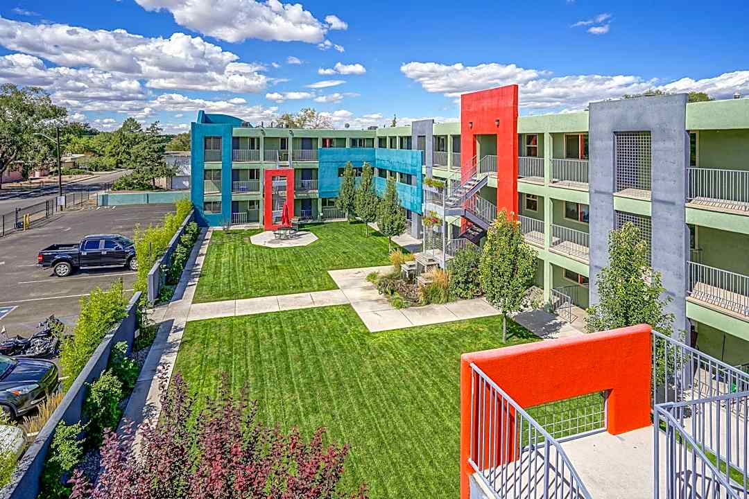 The Q At Nob Hill 4805 Marquette Ave Ne Albuquerque Nm Apartments For Rent Rent Com
