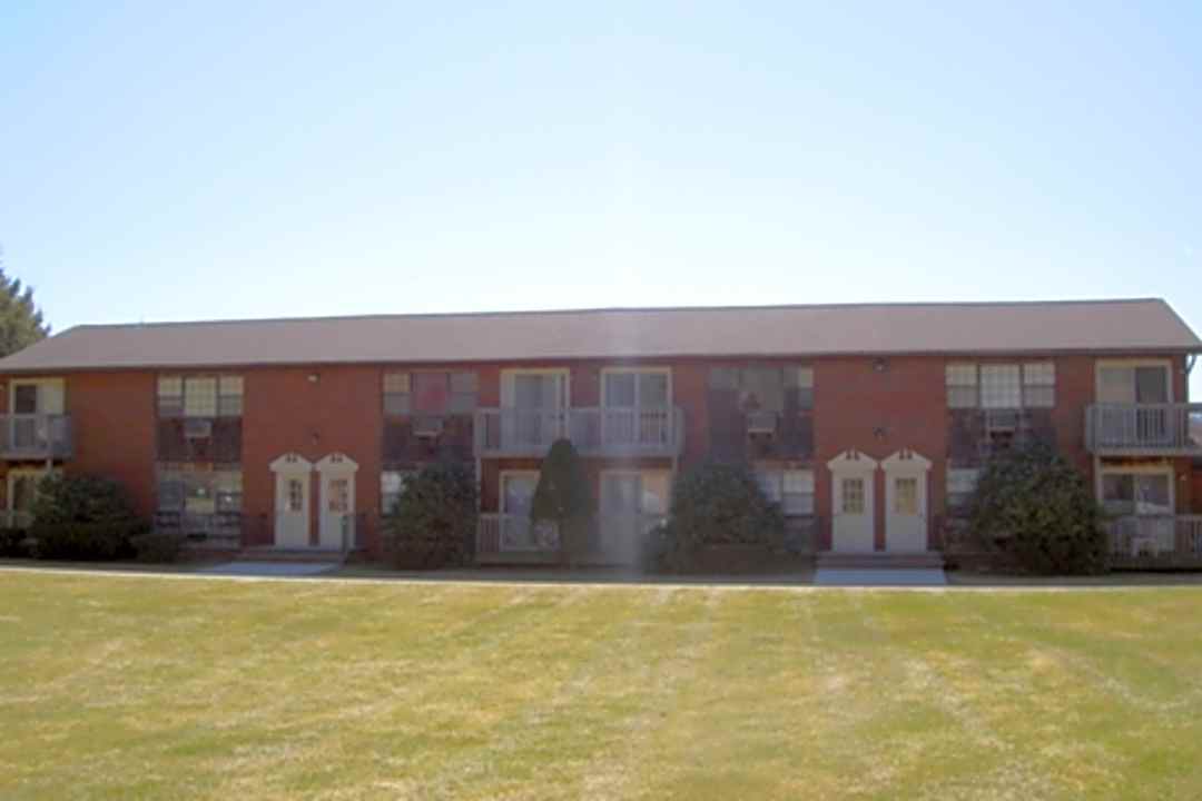 Ascot Park Apartments 75 Mulford Rd Lafayette Nj Apartments For Rent Rent Com