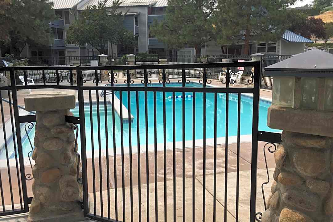 Eagle Pointe Apartments - 1843 W Boise Ave Boise Id Apartments For Rent Rentcom