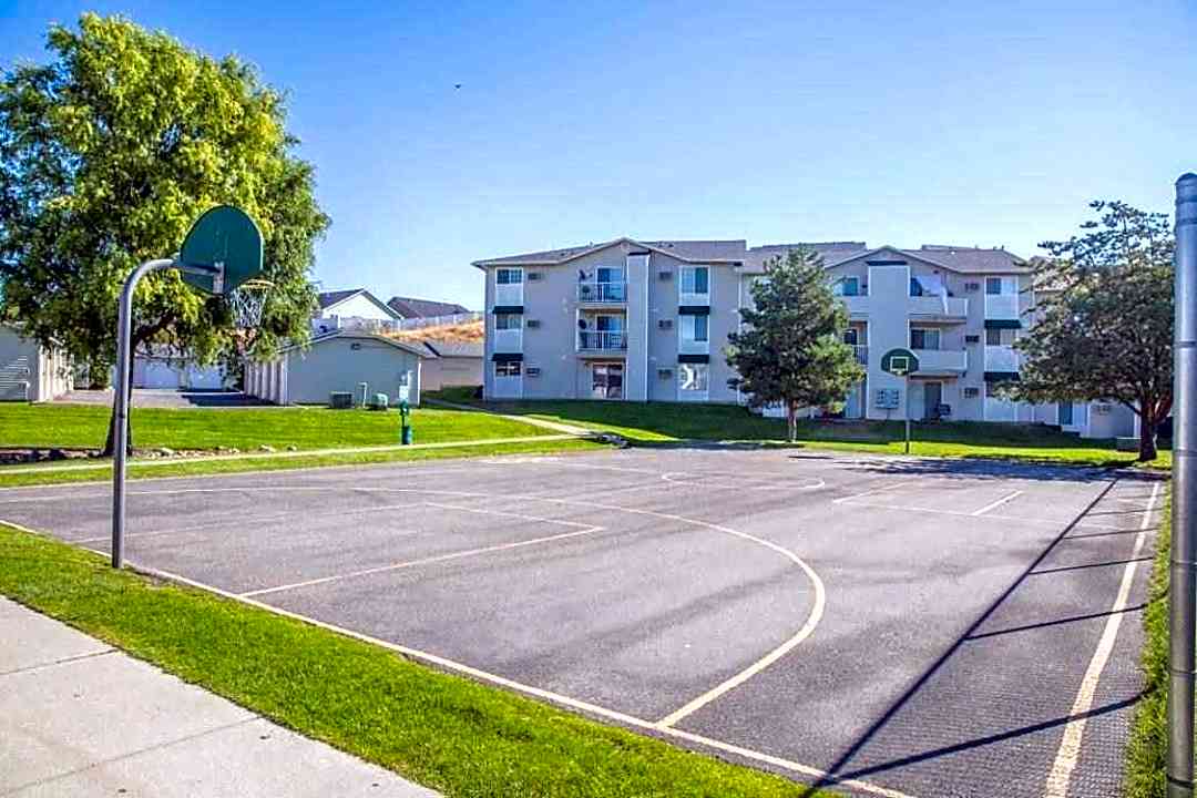 Eaglepointe Apartments - 2718 N Bowdish Rd Spokane Valley Wa Apartments For Rent Rentcom