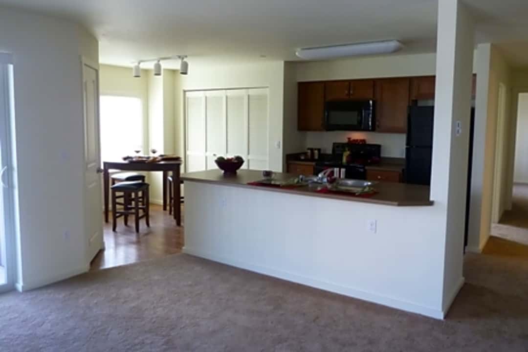 Copper Hill Apartments 3210 E 44th Ave Spokane Wa Apartments For Rent Rent Com