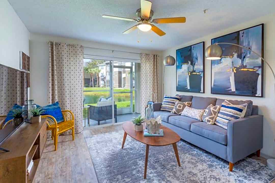 Alvista Sterling Palms 1919 Sterling Palms Ct Brandon Fl Apartments For Rent Rent Com