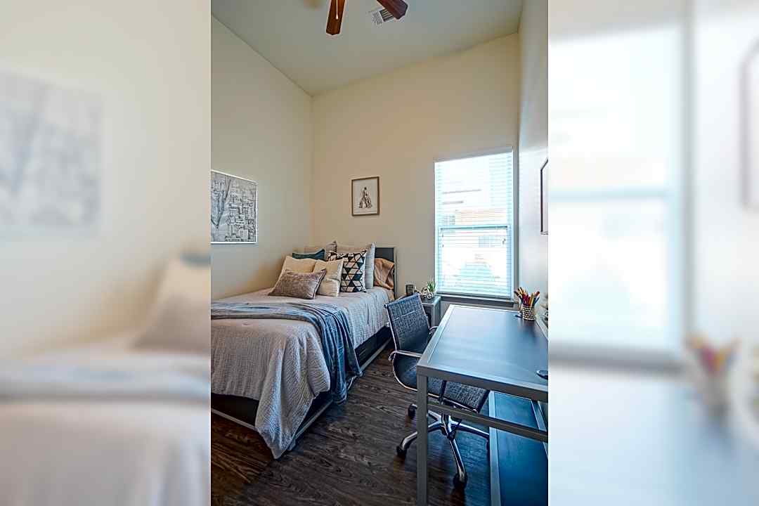 Academy Lincoln Per Bed Lease 1850 P St Lincoln Ne Apartments For Rent Rent Com