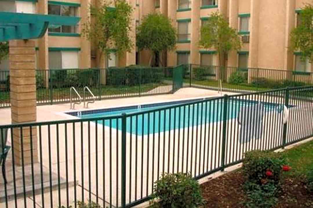 Independence Park - 6630 Independence Ave Canoga Park Ca Apartments For Rent Rentcom