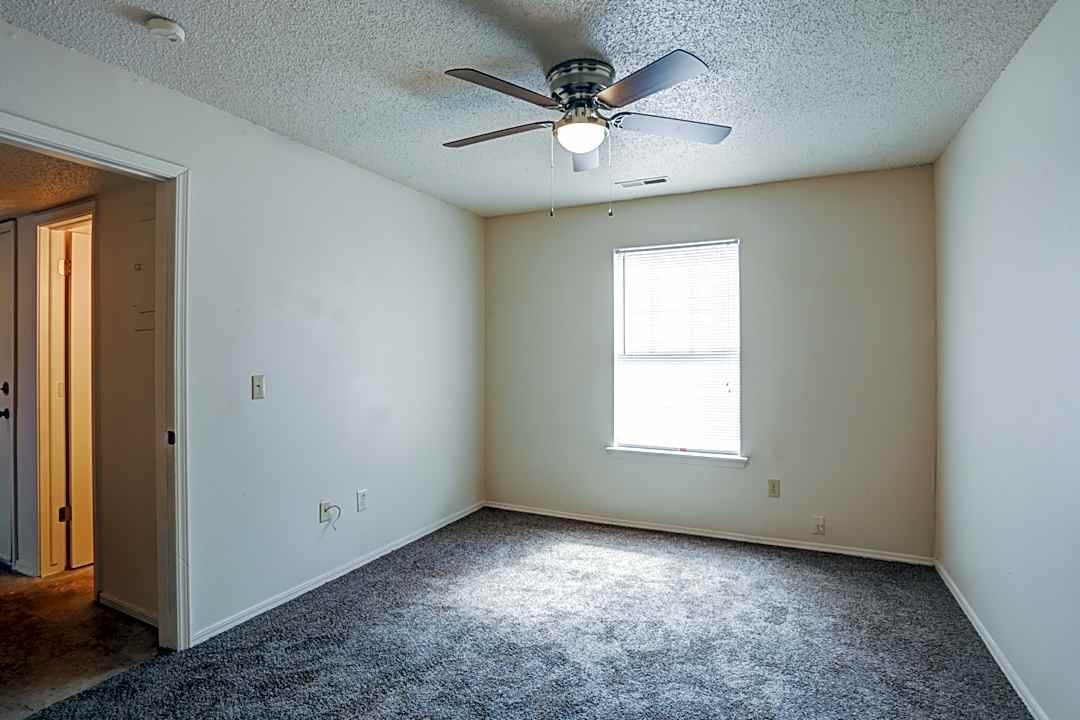 Foxfire Apartments 1701 S West End 20 Springdale Ar Apartments For Rent Rent Com