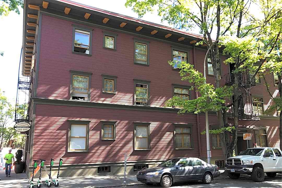 Harrison Court Apartments 1834 Sw 5th Ave Portland Or Apartments For Rent Rent Com