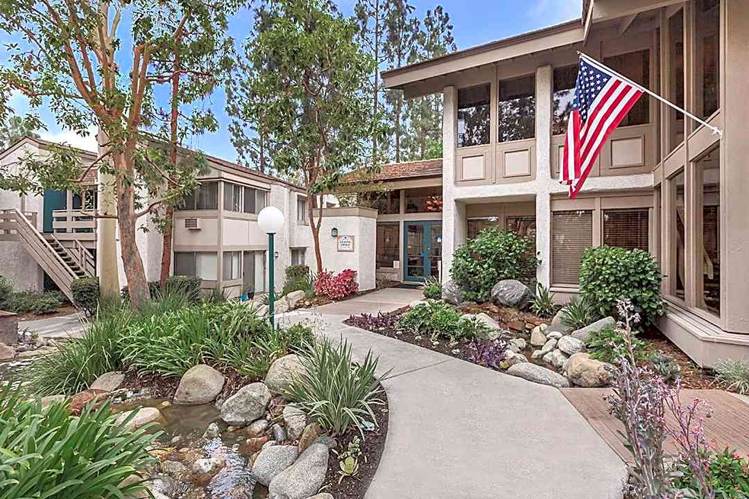 Country Woods Apartment Homes 315 North Associated Road Brea Ca Apartments For Rent Rent Com