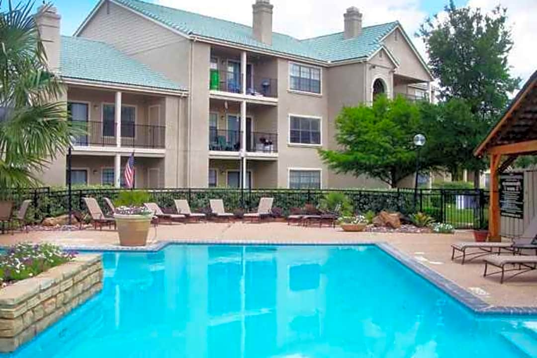 The Club at Fossil Creek - 3400 Western Center Blvd | Fort Worth, TX  Apartments for Rent | Rent.