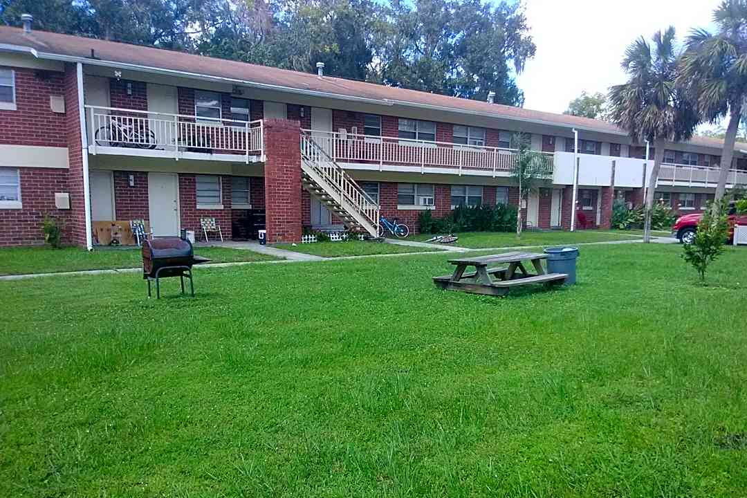 pecan tree apartments 922 e brownlee st starke fl apartments for rent rent com