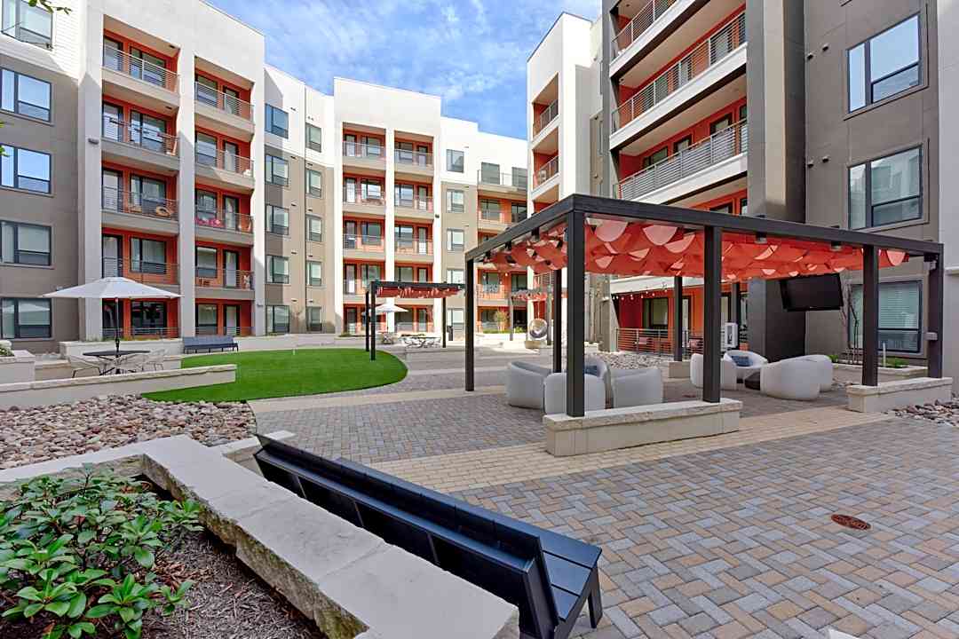 The Addison Medical Center 2810 Babcock Rd San Antonio Tx Apartments For Rent Rent Com