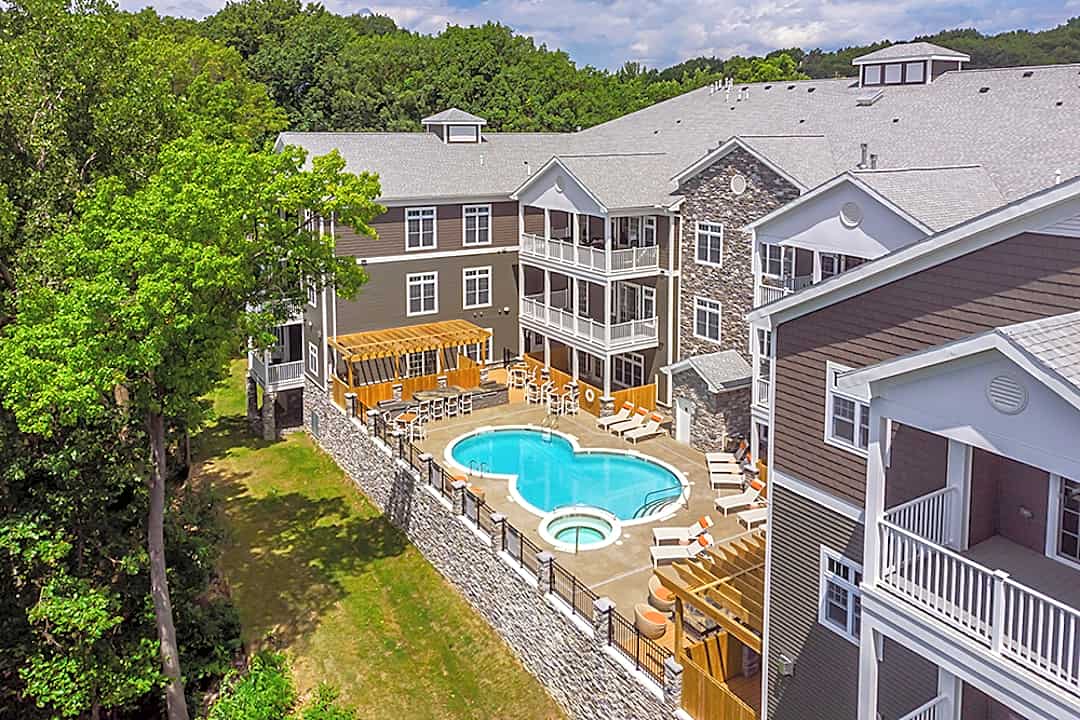 waters edge apartments 1100 anchor line dr webster ny apartments for rent rent com