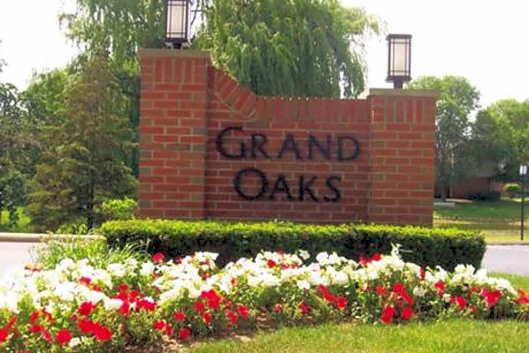 Grand Oaks Apartments - 36033 North Grand Oaks Court 2 Gurnee Il Apartments For Rent Rentcom