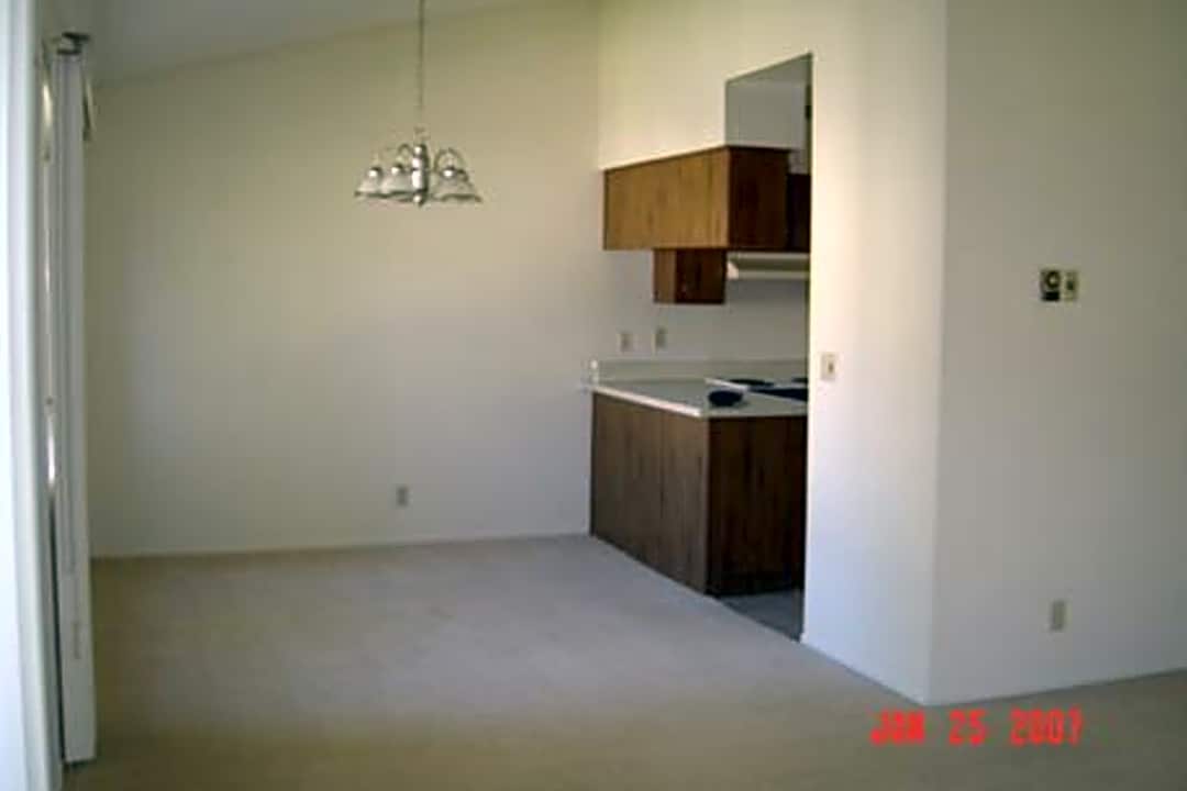 Ashwood Gardens 99 N Ashwood Ave Ventura Ca Apartments For Rent Rent Com