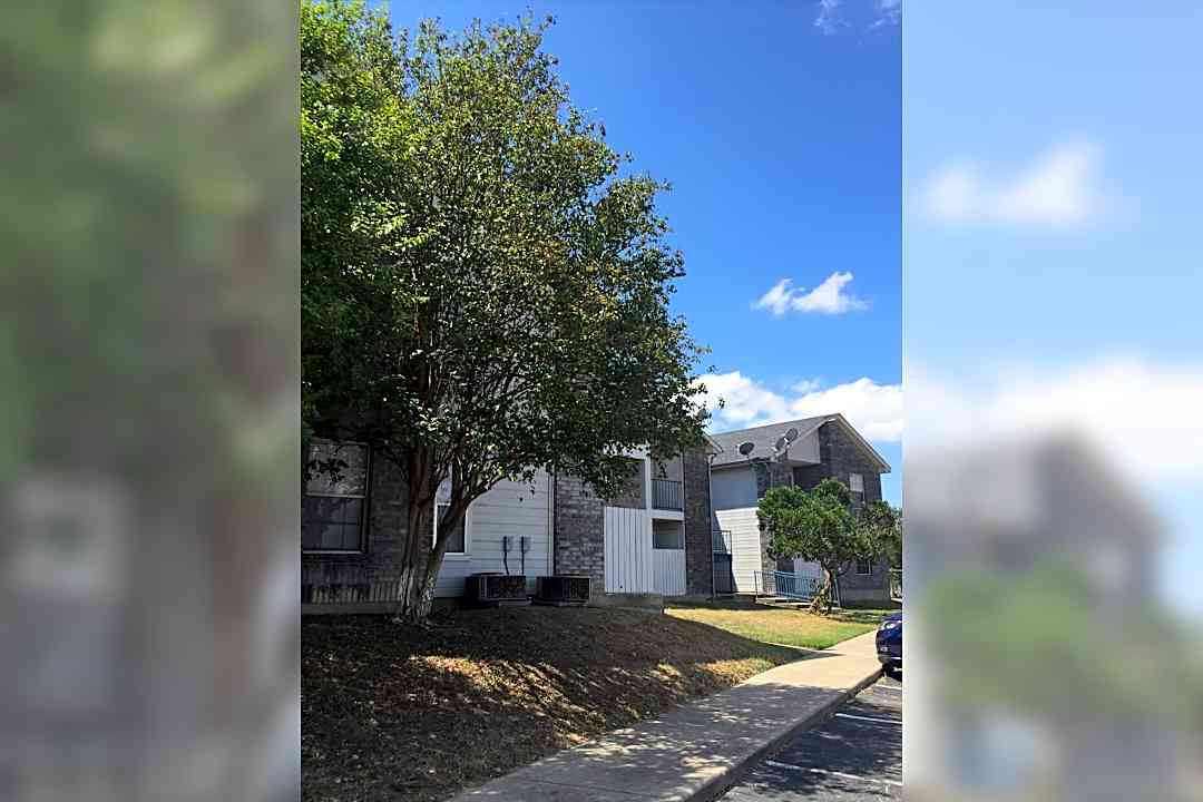 Garden Hill Apartment Homes - 2119 N Vets Blvd Eagle Pass Tx Apartments For Rent Rentcom